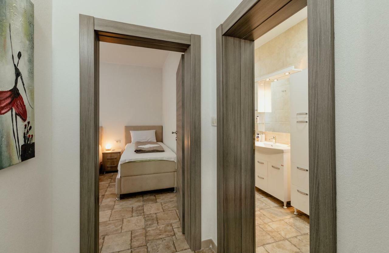 Bobana Apartments ดอนิมอรินิ ภายนอก รูปภาพ