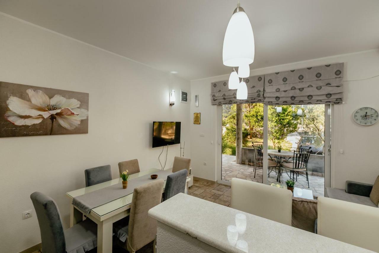 Bobana Apartments ดอนิมอรินิ ภายนอก รูปภาพ